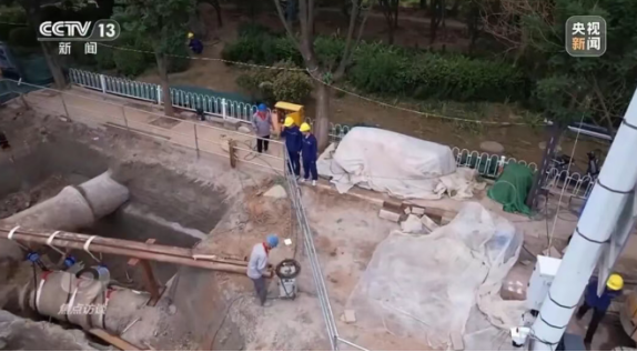 央視《焦點(diǎn)訪(fǎng)談》聚焦地?zé)崮芄┡?地大熱能